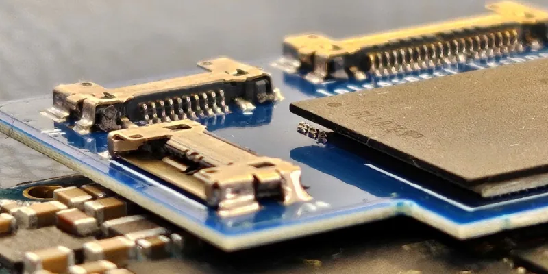 Oscilloscope probing DDR memory interfaces
